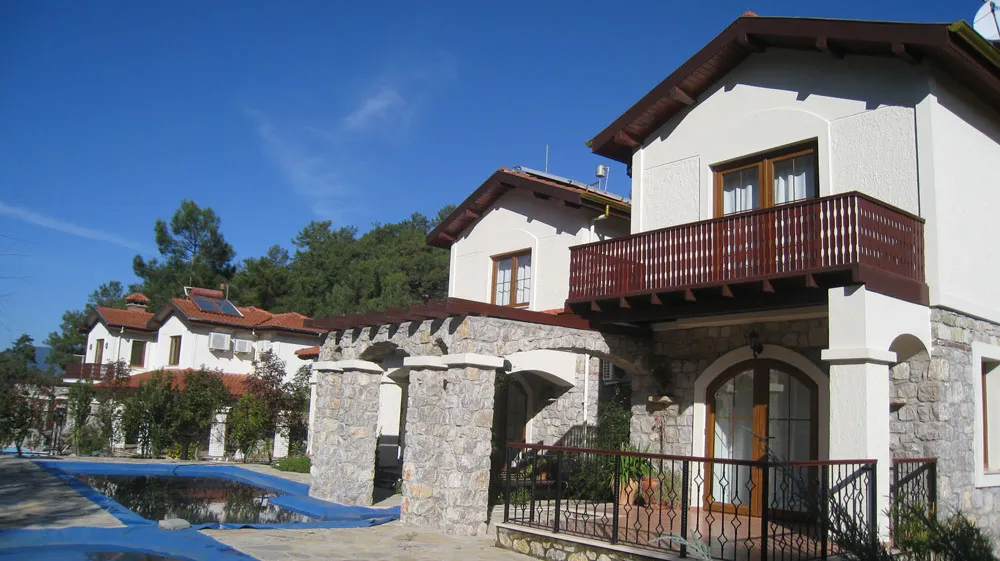 Cadavanti Houses — 6