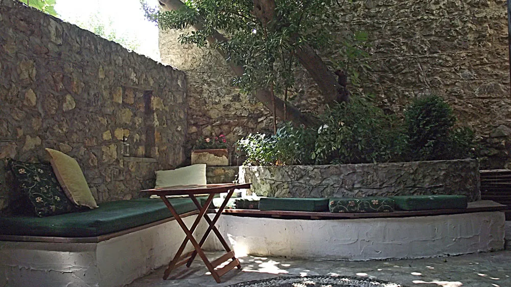 Eric & Blythe House — 14